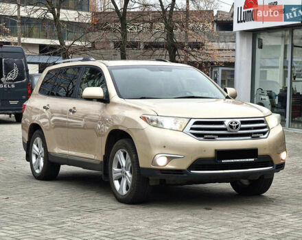 Бежевый Тойота Хайлендер, объемом двигателя 3.46 л и пробегом 302 тыс. км за 18600 $, фото 4 на Automoto.ua