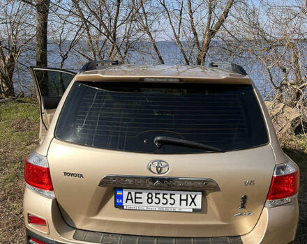 Тойота Хайлендер 2011 в Верхнеднепровске на Automoto.ua Бежевый Тойота Хайлендер, объемом двигателя 3.49 л и пробегом 290 тыс. км за 18000 $, фото 6 на Automoto.ua