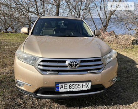 Тойота Хайлендер 2011 в Верхнеднепровске на Automoto.ua Бежевый Тойота Хайлендер, объемом двигателя 3.49 л и пробегом 290 тыс. км за 18000 $, фото 12 на Automoto.ua