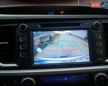 Бежевый Тойота Хайлендер, объемом двигателя 2.5 л и пробегом 170 тыс. км за 24500 $, фото 4 на Automoto.ua