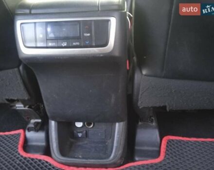 Бежевый Тойота Хайлендер, объемом двигателя 2.5 л и пробегом 170 тыс. км за 24500 $, фото 6 на Automoto.ua