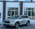 Бежевый Тойота Хайлендер, объемом двигателя 3.46 л и пробегом 228 тыс. км за 24550 $, фото 1 на Automoto.ua