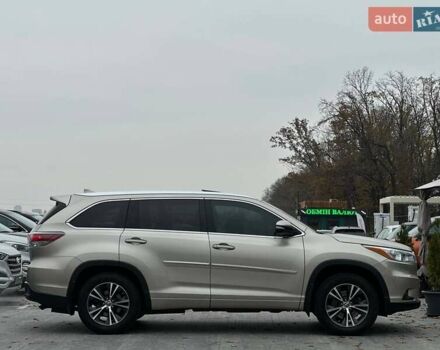 Бежевый Тойота Хайлендер, объемом двигателя 3.46 л и пробегом 166 тыс. км за 23990 $, фото 4 на Automoto.ua