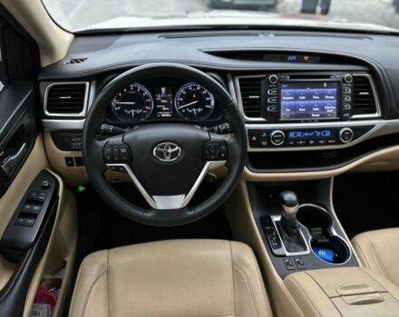 Бежевый Тойота Хайлендер, объемом двигателя 3.5 л и пробегом 166 тыс. км за 23990 $, фото 16 на Automoto.ua