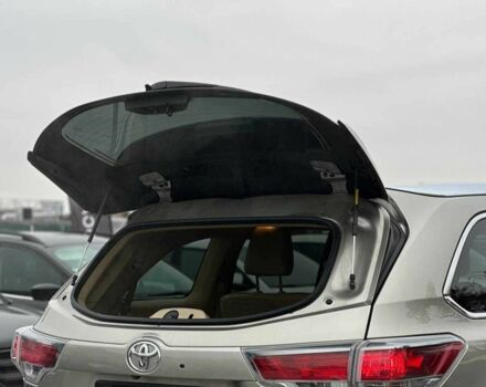 Бежевый Тойота Хайлендер, объемом двигателя 3.5 л и пробегом 166 тыс. км за 23990 $, фото 7 на Automoto.ua