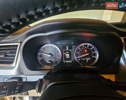 Тойота Хайлендер 2016 в Киеве на Automoto.ua Бежевый Тойота Хайлендер, объемом двигателя 3.55 л и пробегом 165 тыс. км за 24500 $, фото 3 на Automoto.ua