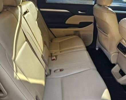 Тойота Хайлендер 2016 в Киеве на Automoto.ua Бежевый Тойота Хайлендер, объемом двигателя 3.55 л и пробегом 165 тыс. км за 24500 $, фото 9 на Automoto.ua