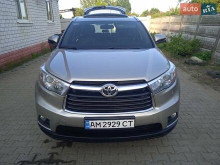 Тойота Хайлендер 2015 в Малине на Automoto.ua Бежевый Тойота Хайлендер, объемом двигателя 2.5 л и пробегом 170 тыс. км за 24500 $, фото 1 на Automoto.ua