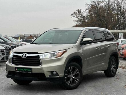 Бежевый Тойота Хайлендер, объемом двигателя 3.5 л и пробегом 166 тыс. км за 23990 $, фото 1 на Automoto.ua