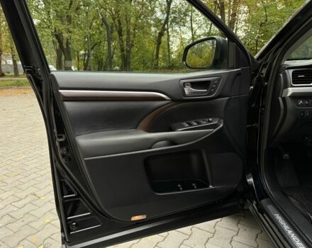 Чорний Тойота Хайлендер, об'ємом двигуна 2.7 л та пробігом 185 тис. км за 19500 $, фото 6 на Automoto.ua