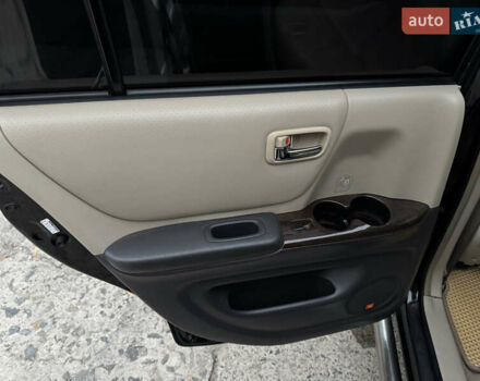 Чорний Тойота Хайлендер, об'ємом двигуна 3 л та пробігом 320 тис. км за 7400 $, фото 31 на Automoto.ua