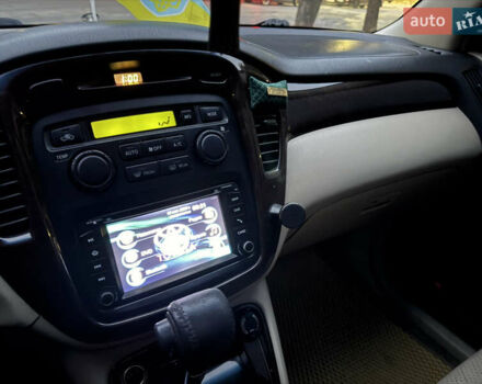 Чорний Тойота Хайлендер, об'ємом двигуна 3 л та пробігом 320 тис. км за 7400 $, фото 46 на Automoto.ua