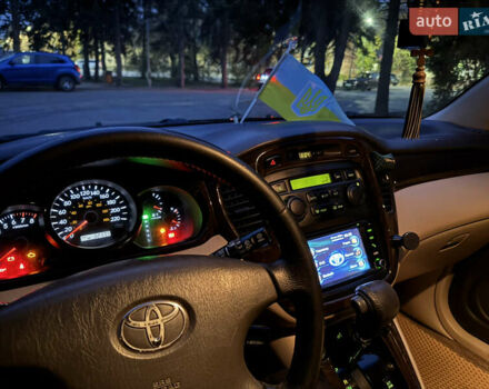 Чорний Тойота Хайлендер, об'ємом двигуна 3 л та пробігом 320 тис. км за 7400 $, фото 47 на Automoto.ua