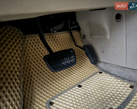 Чорний Тойота Хайлендер, об'ємом двигуна 3 л та пробігом 320 тис. км за 7400 $, фото 28 на Automoto.ua