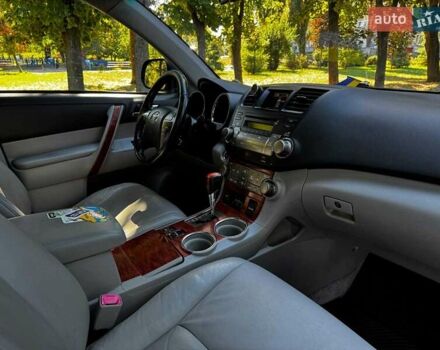 Черный Тойота Хайлендер, объемом двигателя 3.5 л и пробегом 473 тыс. км за 15290 $, фото 33 на Automoto.ua