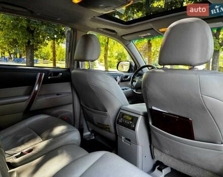 Черный Тойота Хайлендер, объемом двигателя 3.5 л и пробегом 473 тыс. км за 15290 $, фото 31 на Automoto.ua