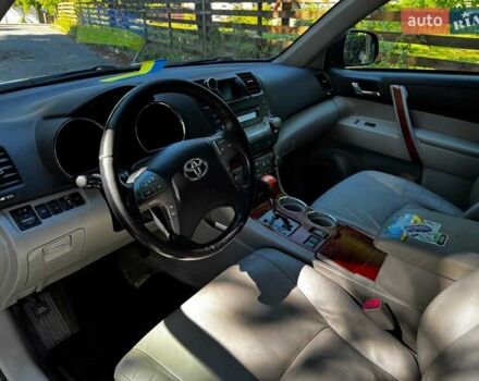 Черный Тойота Хайлендер, объемом двигателя 3.5 л и пробегом 473 тыс. км за 15290 $, фото 13 на Automoto.ua
