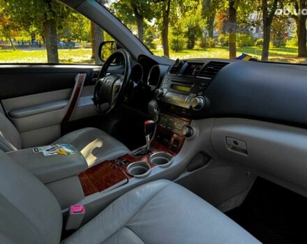 Черный Тойота Хайлендер, объемом двигателя 3.5 л и пробегом 473 тыс. км за 15290 $, фото 33 на Automoto.ua