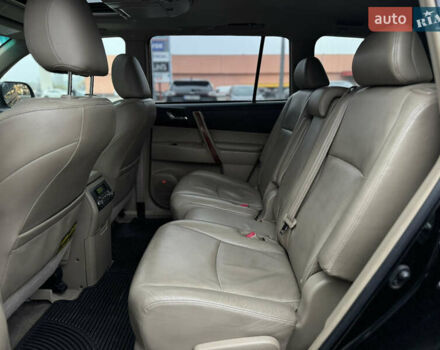 Черный Тойота Хайлендер, объемом двигателя 3.5 л и пробегом 257 тыс. км за 11990 $, фото 9 на Automoto.ua