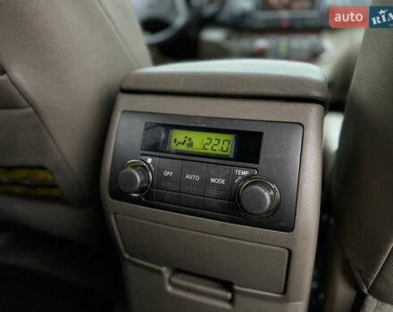 Чорний Тойота Хайлендер, об'ємом двигуна 3.5 л та пробігом 257 тис. км за 12800 $, фото 23 на Automoto.ua