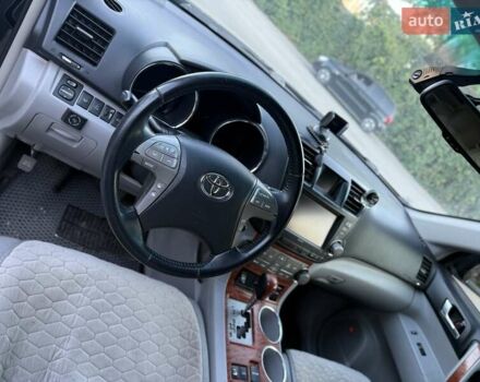 Тойота Хайлендер 2008 в Днепре (Днепропетровске) на Automoto.ua Черный Тойота Хайлендер, объемом двигателя 3.46 л и пробегом 240 тыс. км за 11000 $, фото 5 на Automoto.ua