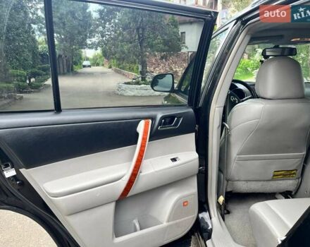 Черный Тойота Хайлендер, объемом двигателя 3.46 л и пробегом 253 тыс. км за 12900 $, фото 61 на Automoto.ua