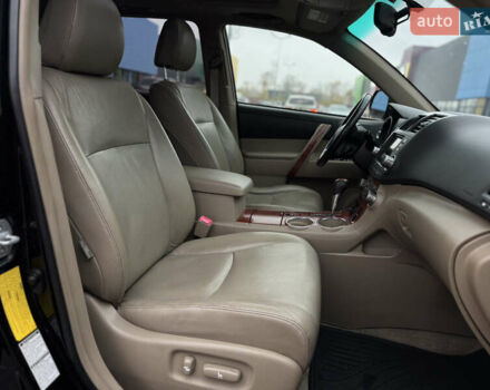 Чорний Тойота Хайлендер, об'ємом двигуна 3.5 л та пробігом 257 тис. км за 12800 $, фото 9 на Automoto.ua