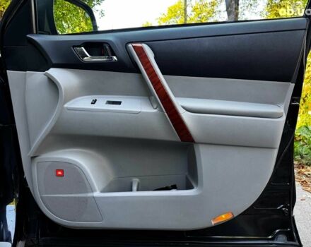 Черный Тойота Хайлендер, объемом двигателя 3.5 л и пробегом 473 тыс. км за 15290 $, фото 32 на Automoto.ua