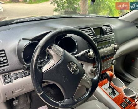 Черный Тойота Хайлендер, объемом двигателя 3.46 л и пробегом 253 тыс. км за 12900 $, фото 46 на Automoto.ua