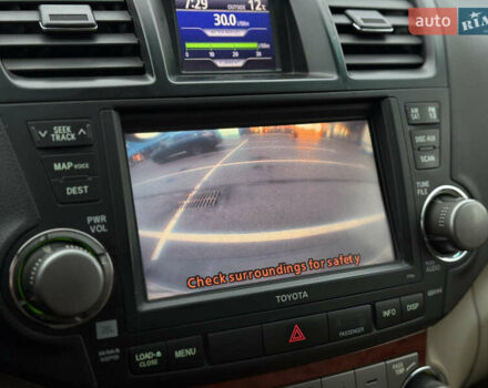 Чорний Тойота Хайлендер, об'ємом двигуна 3.5 л та пробігом 257 тис. км за 12800 $, фото 21 на Automoto.ua