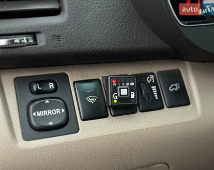 Чорний Тойота Хайлендер, об'ємом двигуна 3.5 л та пробігом 257 тис. км за 12800 $, фото 15 на Automoto.ua