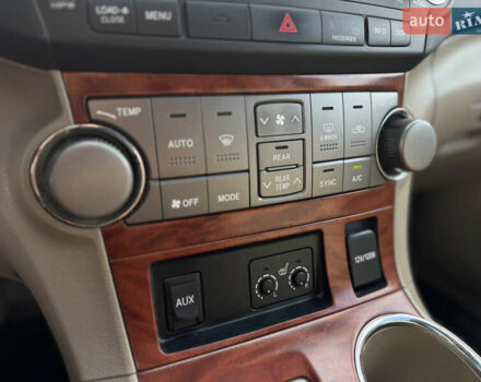 Тойота Хайлендер 2008 в Киеве на Automoto.ua Черный Тойота Хайлендер, объемом двигателя 3.5 л и пробегом 257 тыс. км за 13990 $, фото 13 на Automoto.ua