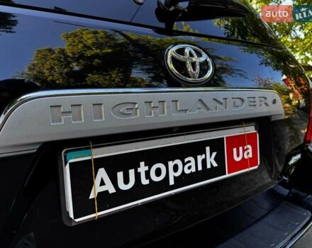 Черный Тойота Хайлендер, объемом двигателя 3.5 л и пробегом 473 тыс. км за 15290 $, фото 8 на Automoto.ua