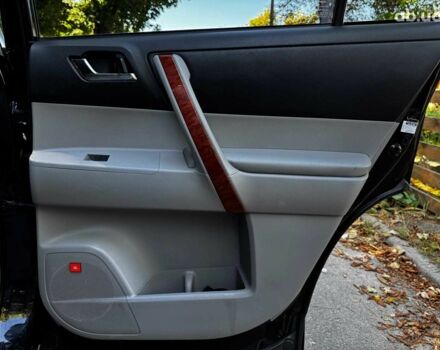 Черный Тойота Хайлендер, объемом двигателя 3.5 л и пробегом 473 тыс. км за 15290 $, фото 30 на Automoto.ua