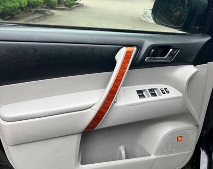 Черный Тойота Хайлендер, объемом двигателя 3.46 л и пробегом 253 тыс. км за 12900 $, фото 80 на Automoto.ua