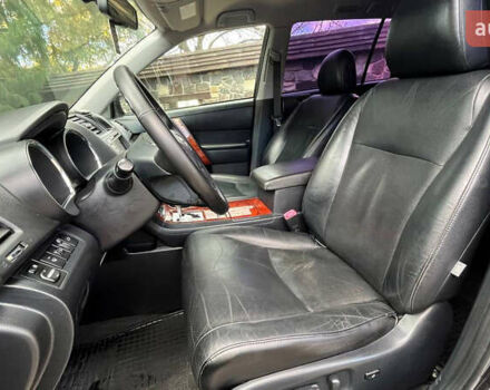 Чорний Тойота Хайлендер, об'ємом двигуна 3.46 л та пробігом 275 тис. км за 14900 $, фото 19 на Automoto.ua