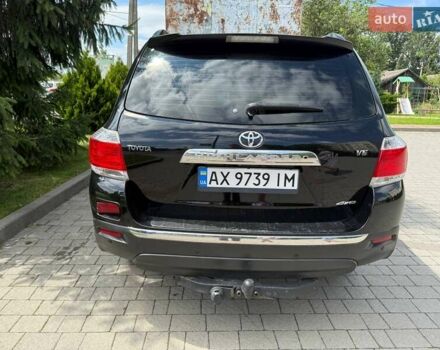 Черный Тойота Хайлендер, объемом двигателя 3.46 л и пробегом 183 тыс. км за 17500 $, фото 4 на Automoto.ua