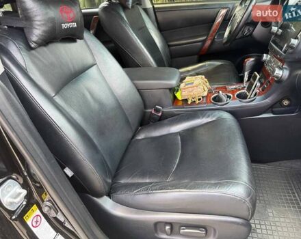 Черный Тойота Хайлендер, объемом двигателя 3.46 л и пробегом 183 тыс. км за 17500 $, фото 10 на Automoto.ua