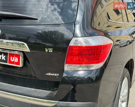 Черный Тойота Хайлендер, объемом двигателя 3.5 л и пробегом 291 тыс. км за 15990 $, фото 9 на Automoto.ua