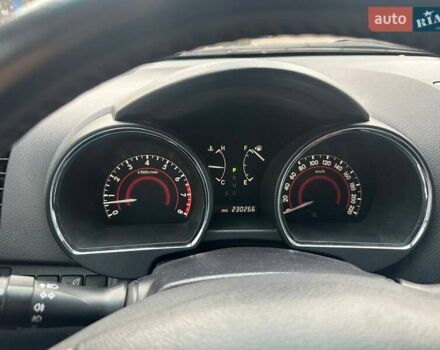 Чорний Тойота Хайлендер, об'ємом двигуна 3.5 л та пробігом 230 тис. км за 16200 $, фото 17 на Automoto.ua