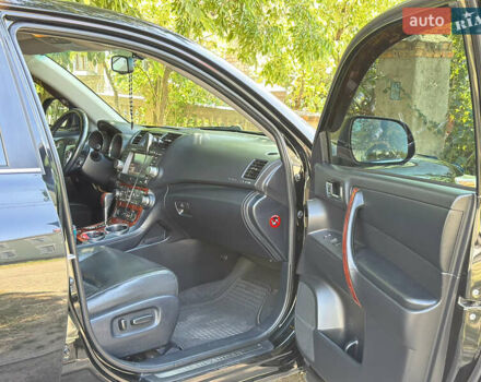 Черный Тойота Хайлендер, объемом двигателя 3.46 л и пробегом 250 тыс. км за 17500 $, фото 14 на Automoto.ua