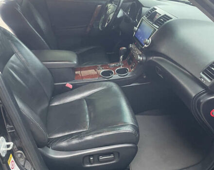 Чорний Тойота Хайлендер, об'ємом двигуна 3.46 л та пробігом 274 тис. км за 13500 $, фото 10 на Automoto.ua