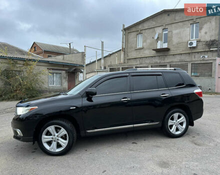 Черный Тойота Хайлендер, объемом двигателя 3.5 л и пробегом 255 тыс. км за 15450 $, фото 2 на Automoto.ua
