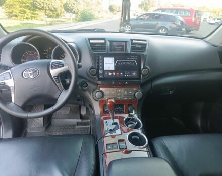 Черный Тойота Хайлендер, объемом двигателя 3.5 л и пробегом 260 тыс. км за 16500 $, фото 10 на Automoto.ua