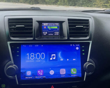 Чорний Тойота Хайлендер, об'ємом двигуна 3.46 л та пробігом 274 тис. км за 13500 $, фото 12 на Automoto.ua