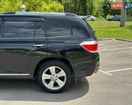 Черный Тойота Хайлендер, объемом двигателя 3.5 л и пробегом 291 тыс. км за 15990 $, фото 8 на Automoto.ua