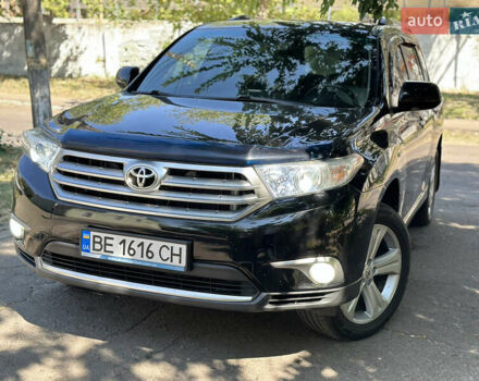 Черный Тойота Хайлендер, объемом двигателя 3.46 л и пробегом 250 тыс. км за 17500 $, фото 1 на Automoto.ua