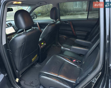 Черный Тойота Хайлендер, объемом двигателя 3.5 л и пробегом 250 тыс. км за 14999 $, фото 15 на Automoto.ua