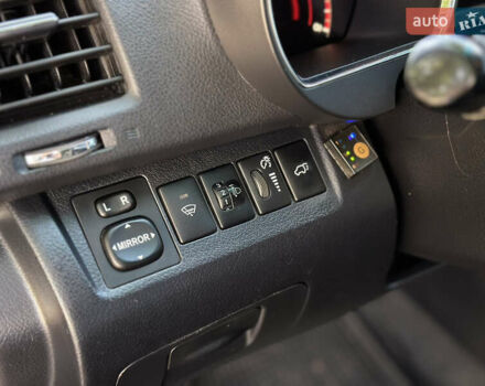 Черный Тойота Хайлендер, объемом двигателя 3.46 л и пробегом 250 тыс. км за 17500 $, фото 6 на Automoto.ua