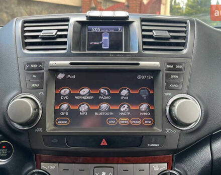 Чорний Тойота Хайлендер, об'ємом двигуна 3.46 л та пробігом 275 тис. км за 14900 $, фото 16 на Automoto.ua